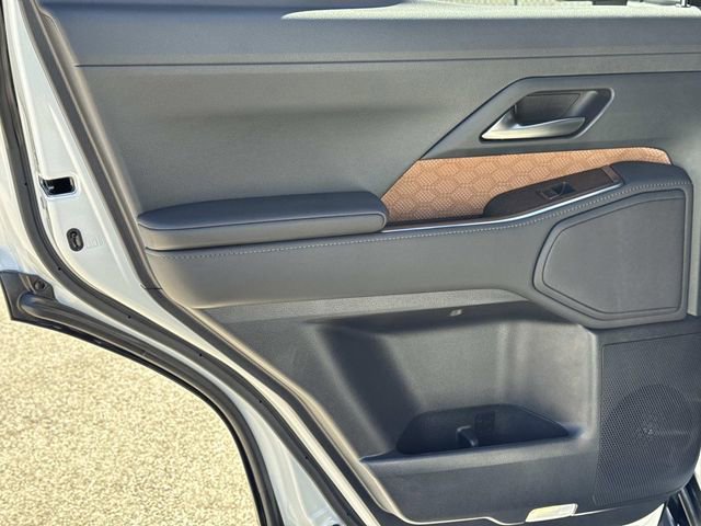 Used 2026 Lexus GX 550 w/ Accessory Package (2T) image 12