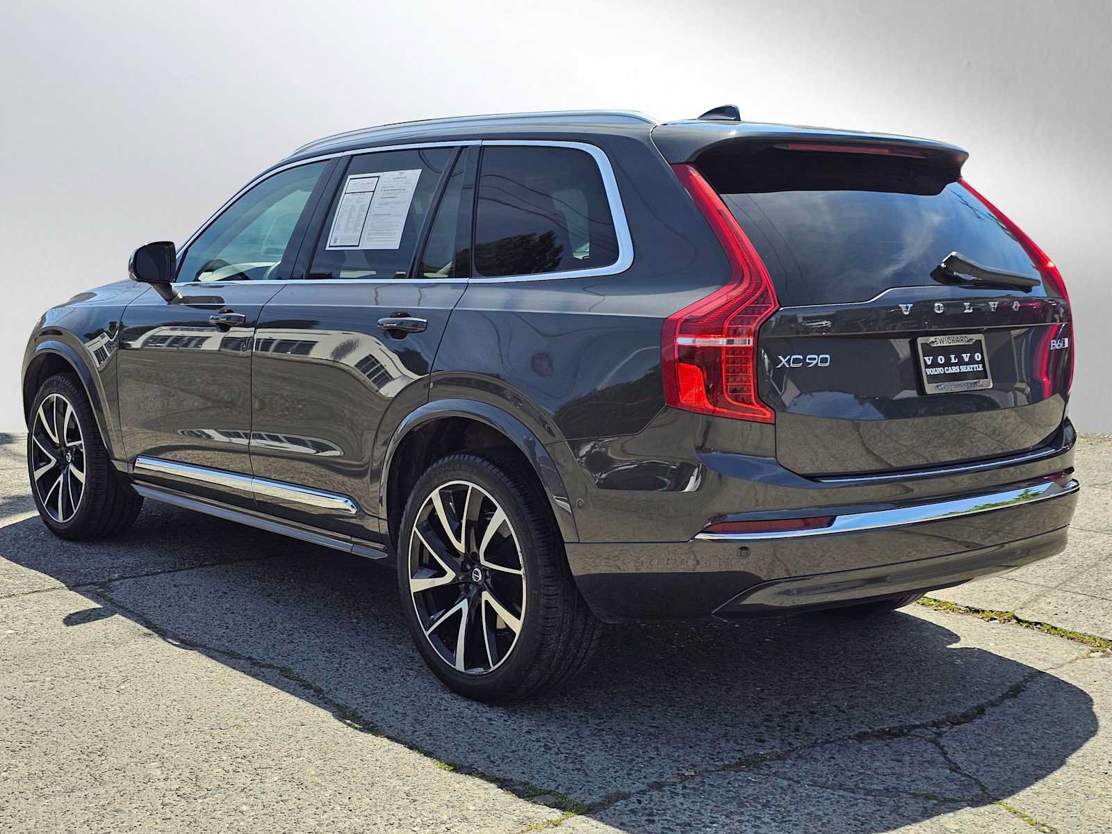 Certified 2023 Volvo XC90 B6 Plus w/ Protection Package Premier AWD/4WD image 5