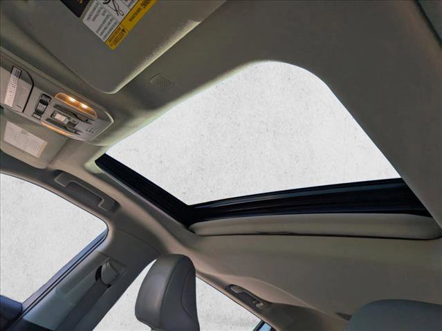 Used 2021 Toyota Highlander XLE image 15