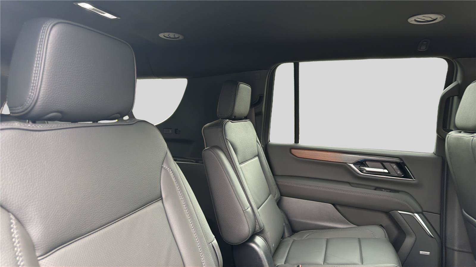New 2026 GMC Yukon XL Denali w/ LPO, Floor Liner Package AWD/4WD image 22