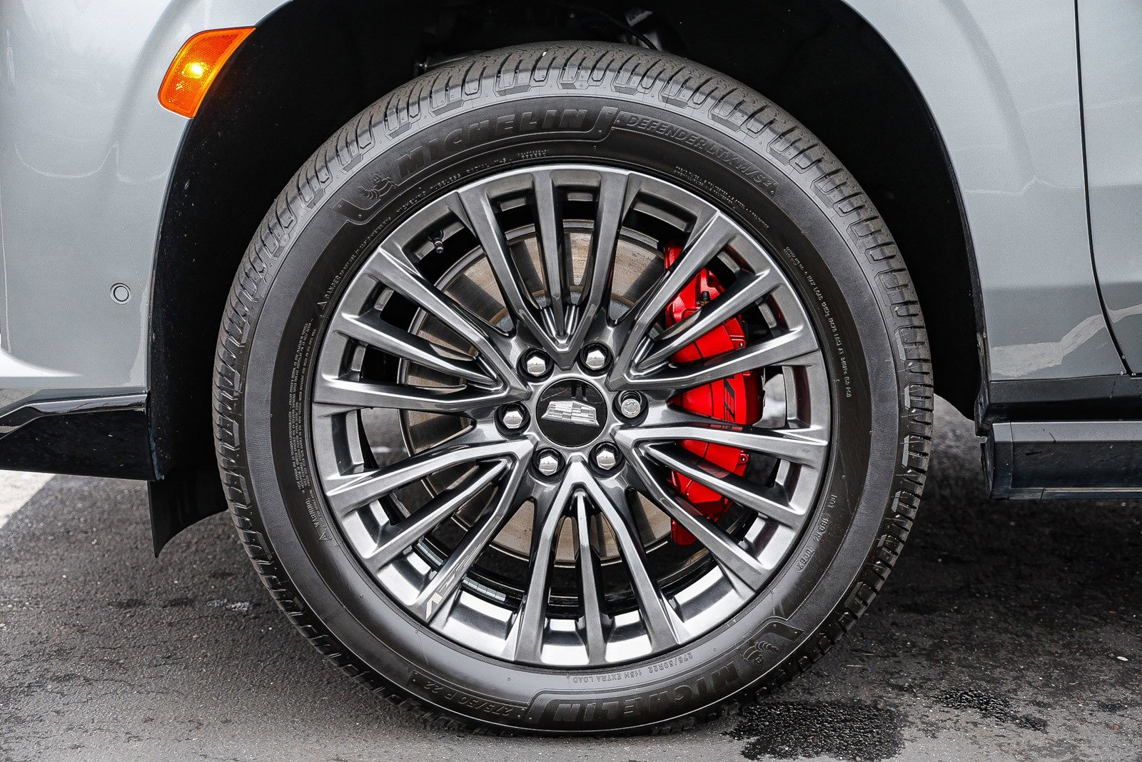 Used 2023 Cadillac Escalade V image 9