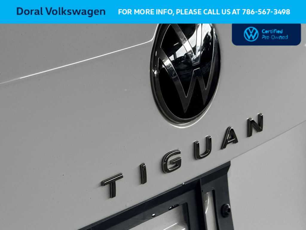 Certified 2022 Volkswagen Tiguan SE FWD image 10