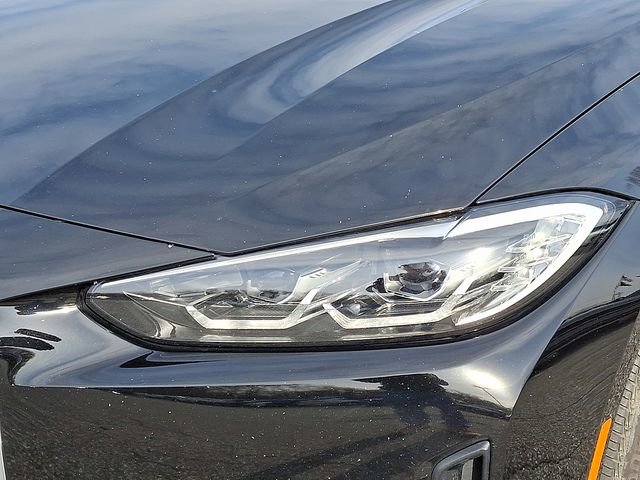 Used 2022 BMW i4 eDrive40 image 9