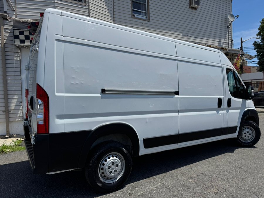 Used 2024 RAM ProMaster 2500 w/ Convenience Group FWD image 4