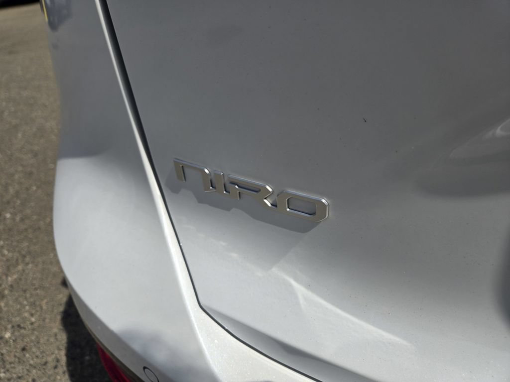 Used 2024 Kia Niro Wind FWD image 9
