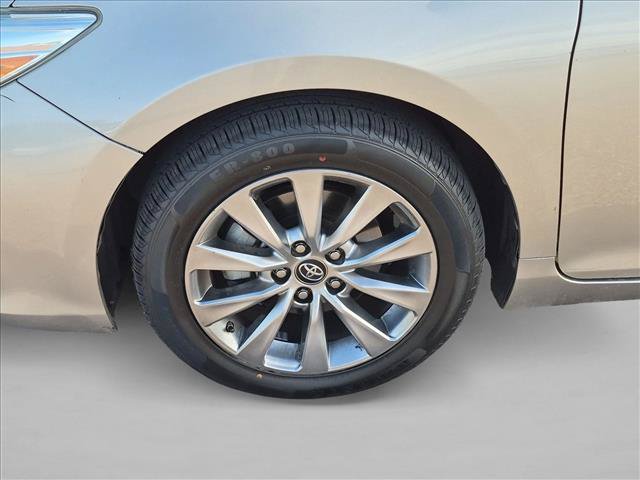 Used 2016 Toyota Camry XLE w/ Moonroof Package FWD image 30