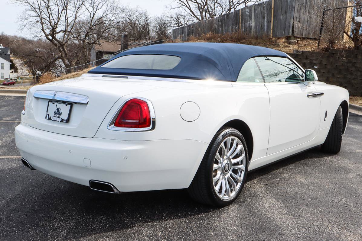 Used 2019 Rolls-Royce Dawn image 17