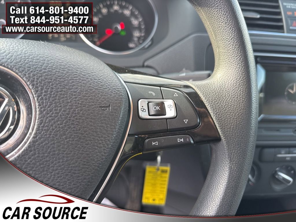 Used 2017 Volkswagen Jetta S image 17