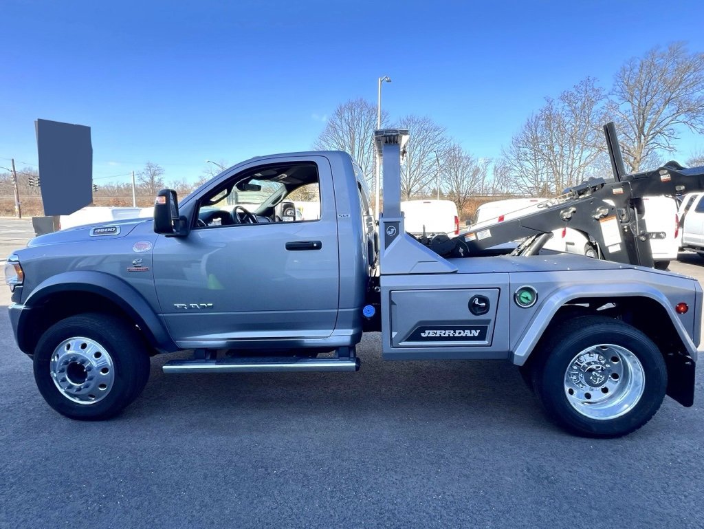 New 2024 RAM 4500 SLT w/ Quick Order Package 2YG SLT image 5