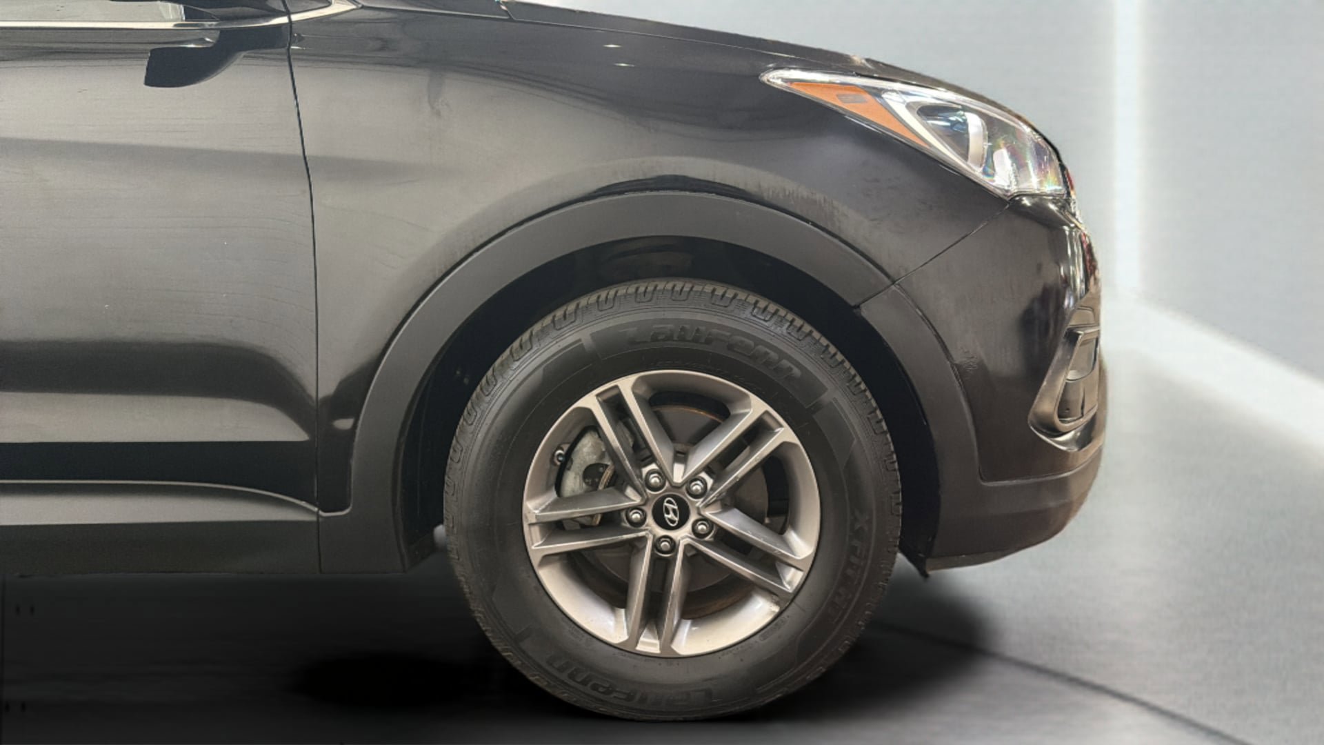 Used 2017 Hyundai Santa Fe Sport w/ Cargo Package FWD image 34