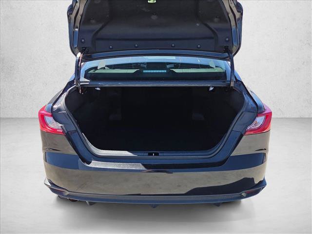 Used 2025 Toyota Camry SE FWD image 6