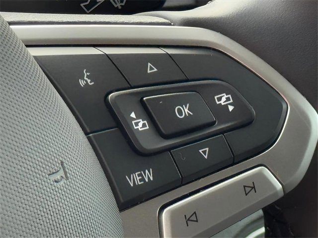 Used 2021 Volkswagen Atlas SE image 13