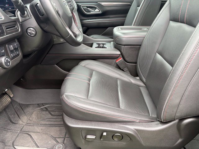 Used 2024 Chevrolet Suburban RST w/ Luxury Package AWD/4WD image 10