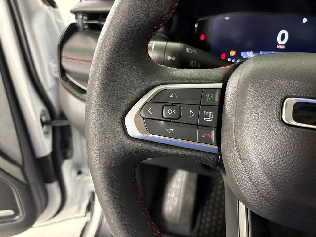 New 2026 Jeep Compass Trailhawk w/ Sun, Sound & Navigation Group AWD/4WD image 21