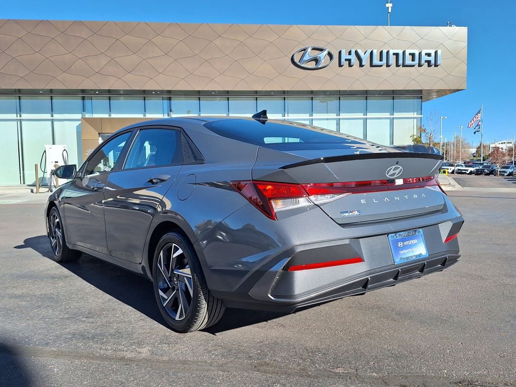 New 2025 Hyundai Elantra Sport image 5