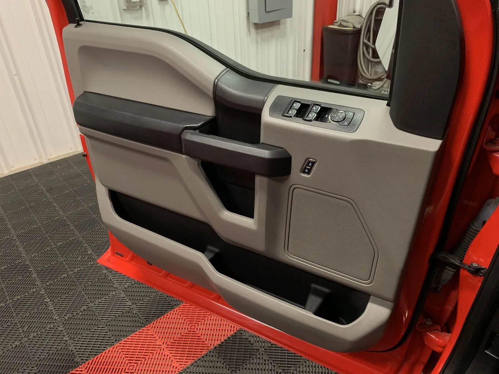 Used 2017 Ford F150 XL w/ Equipment Group 101A Mid image 26