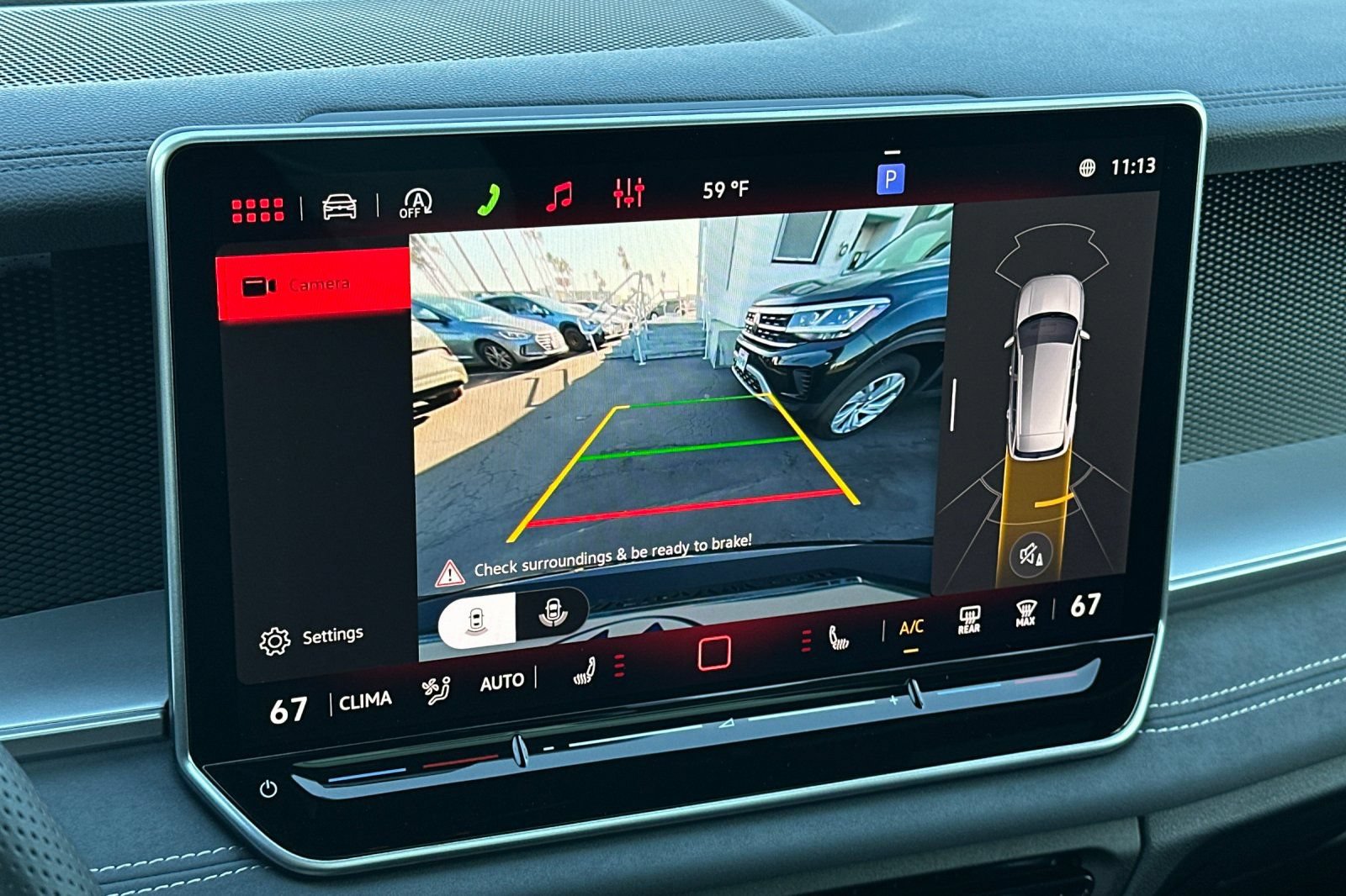 New 2026 Volkswagen Tiguan SE R-Line FWD image 17