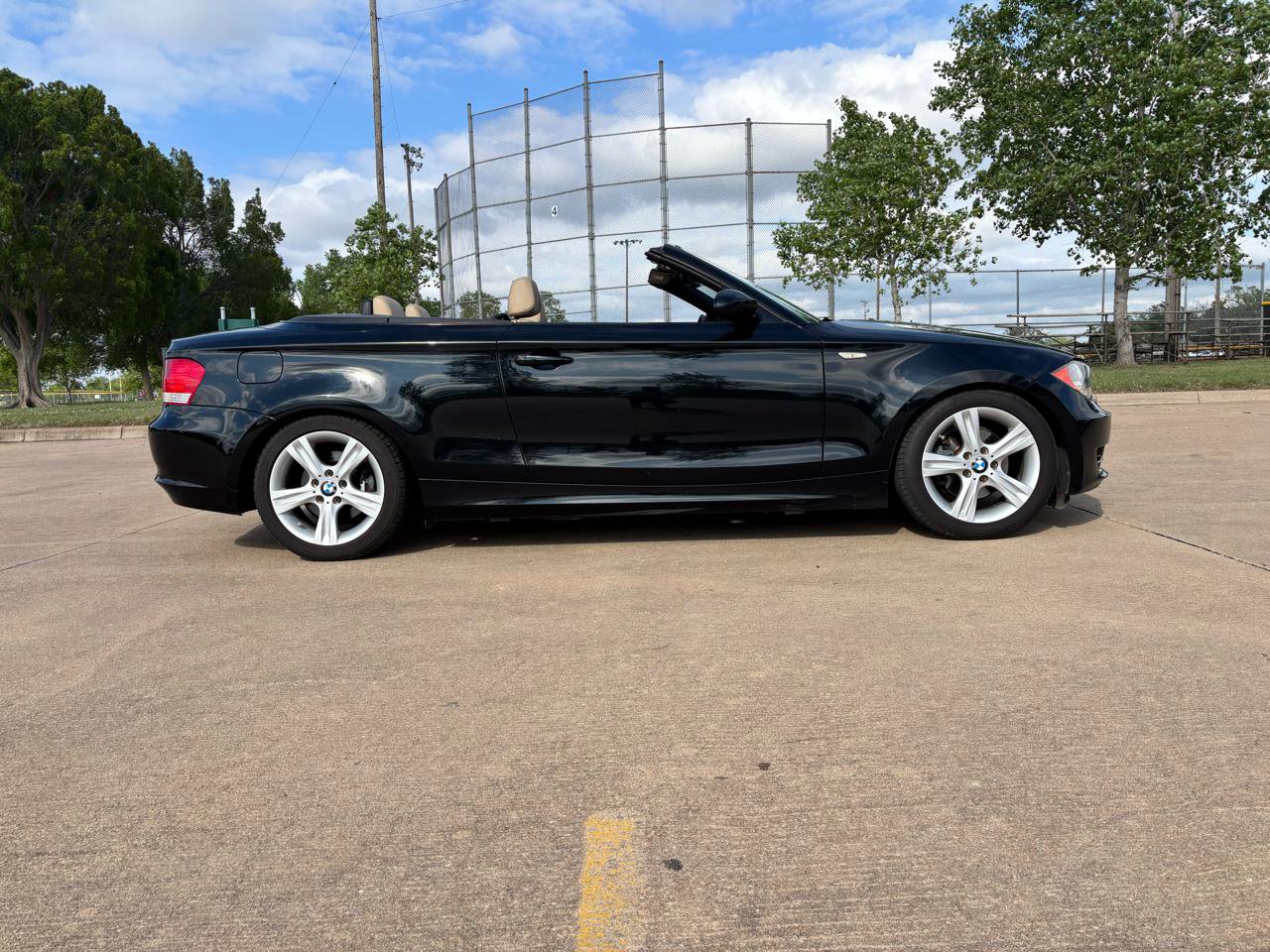 Used 2009 BMW 128i Convertible RWD image 21