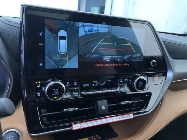 New 2026 Toyota Highlander Platinum image 28