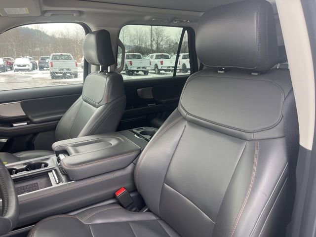 Used 2025 Ford Expedition Active image 12