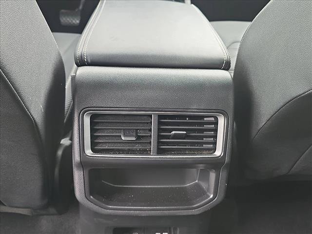 Used 2025 Volkswagen Atlas Cross Sport SE AWD/4WD image 18