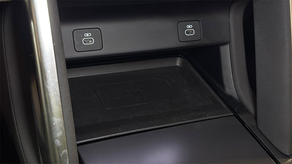 Used 2024 Land Rover Discovery Sport S image 31