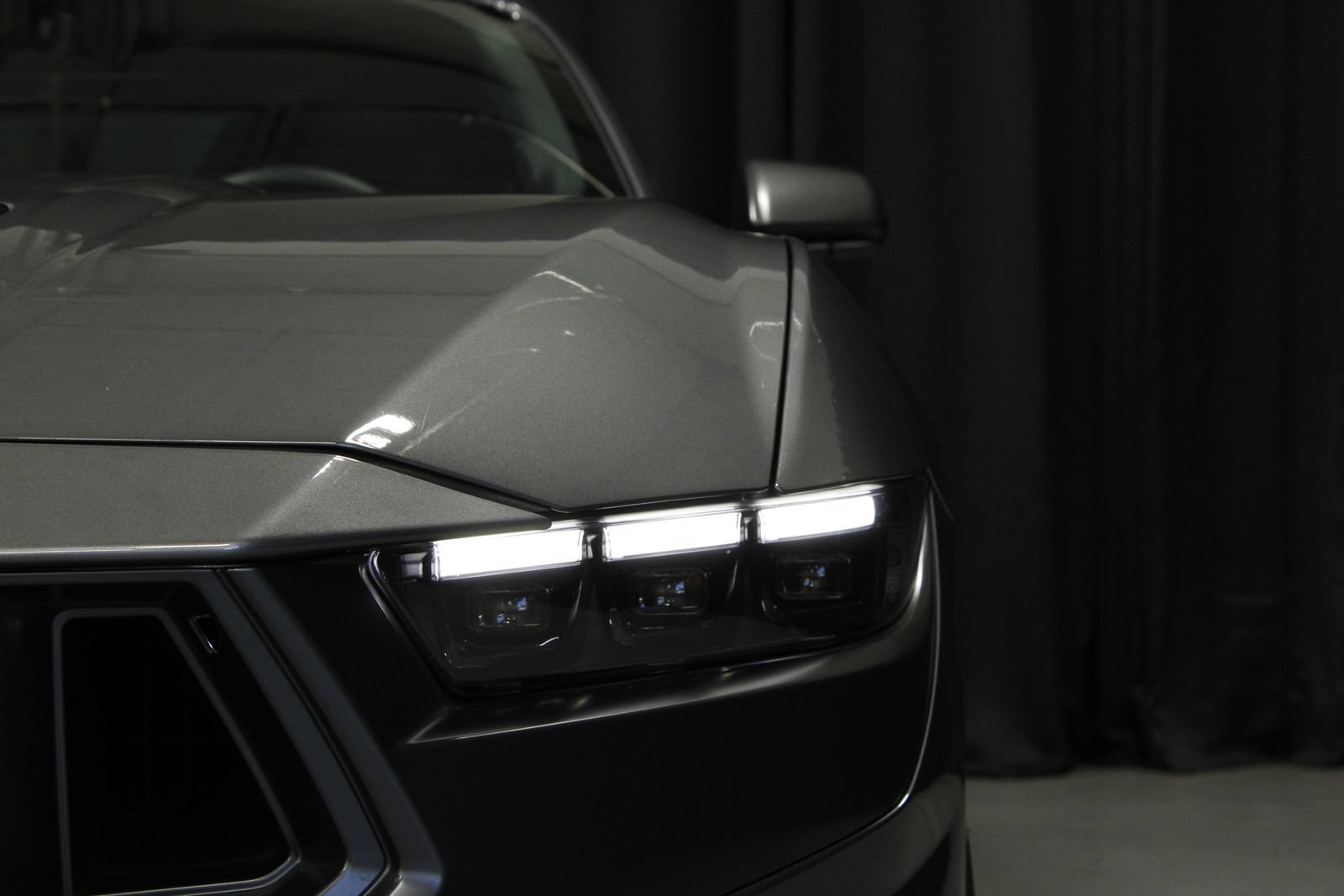 Used 2024 Ford Mustang Dark Horse RWD image 18