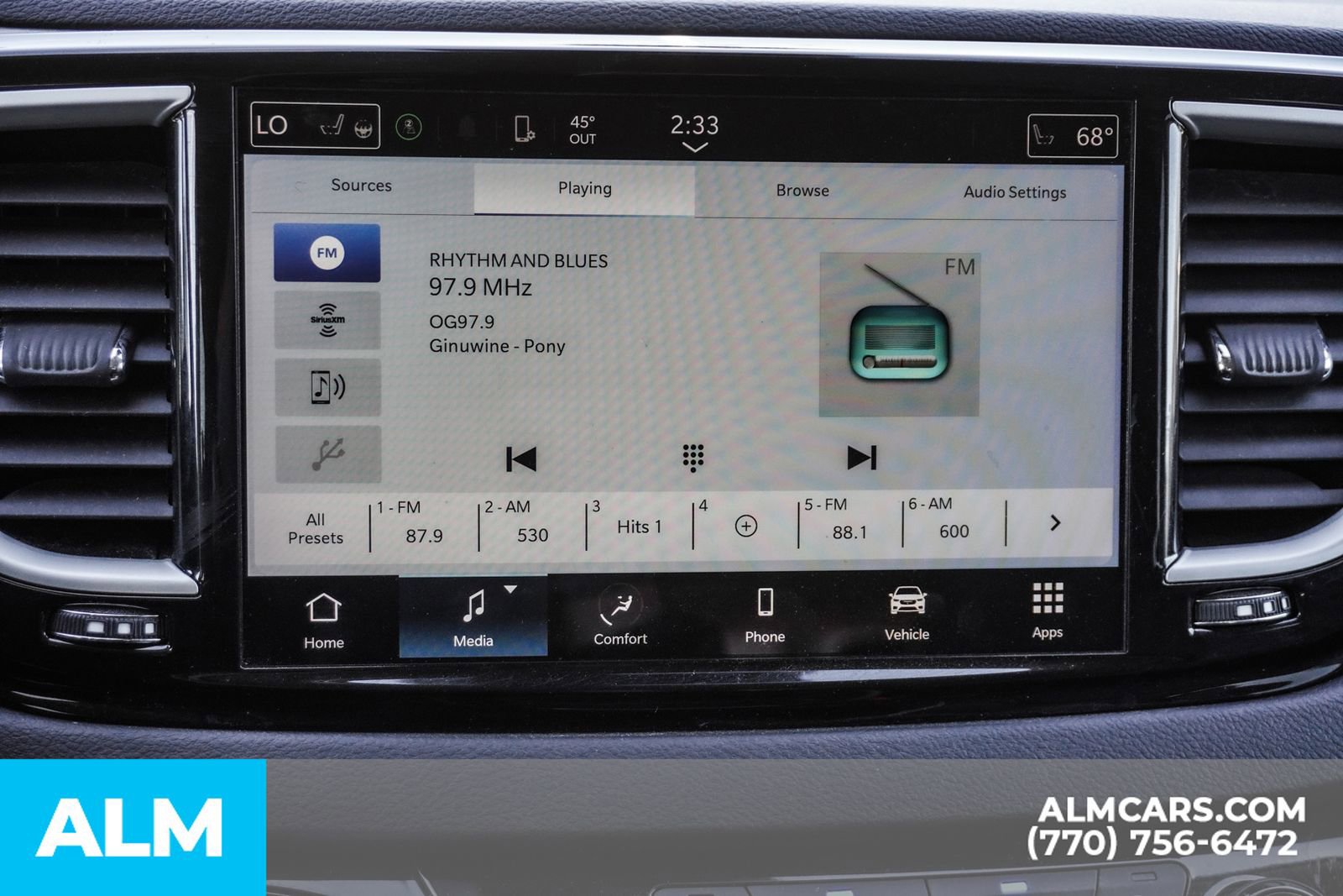 Used 2023 Chrysler Pacifica Touring-L image 42