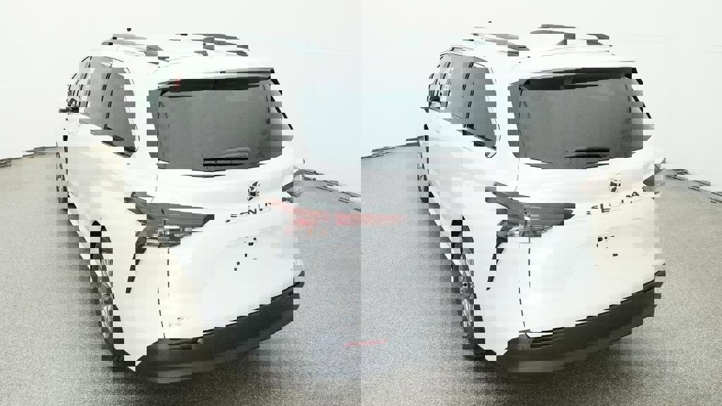 New 2026 Toyota Sienna XLE image 12