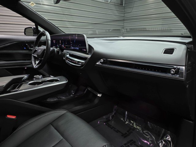 Used 2024 Cadillac Lyriq Sport AWD/4WD image 12