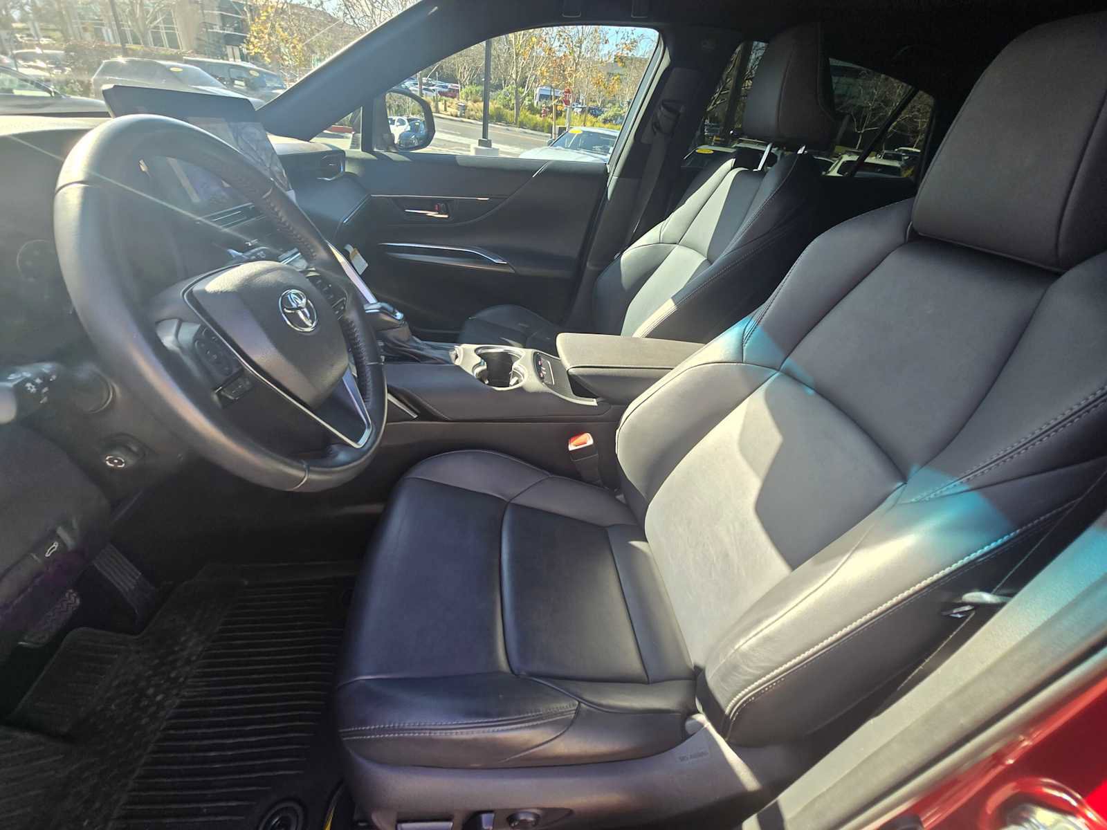 Used 2023 Toyota Venza Nightshade image 24