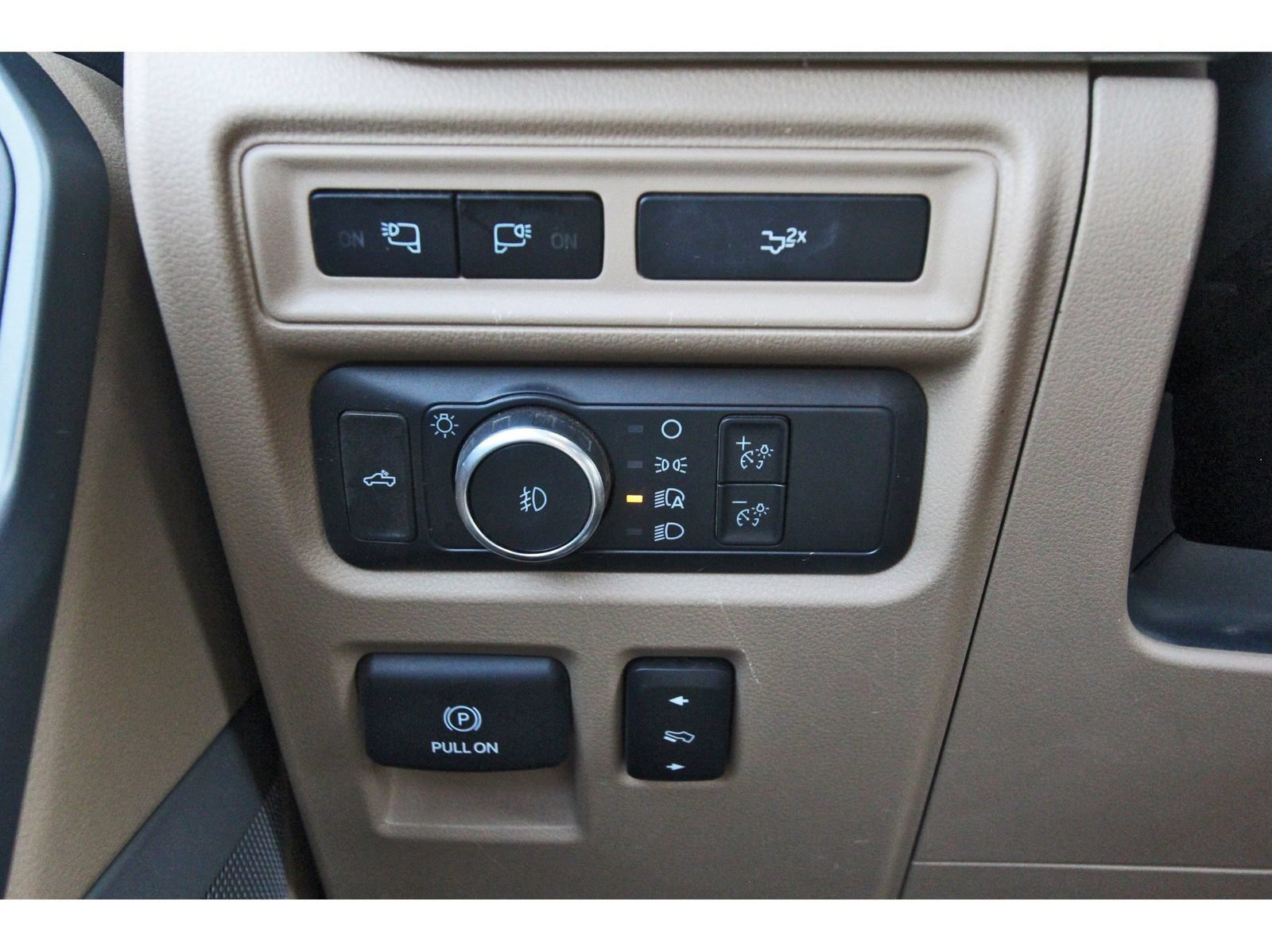 Used 2023 Ford F150 Lariat RWD image 23