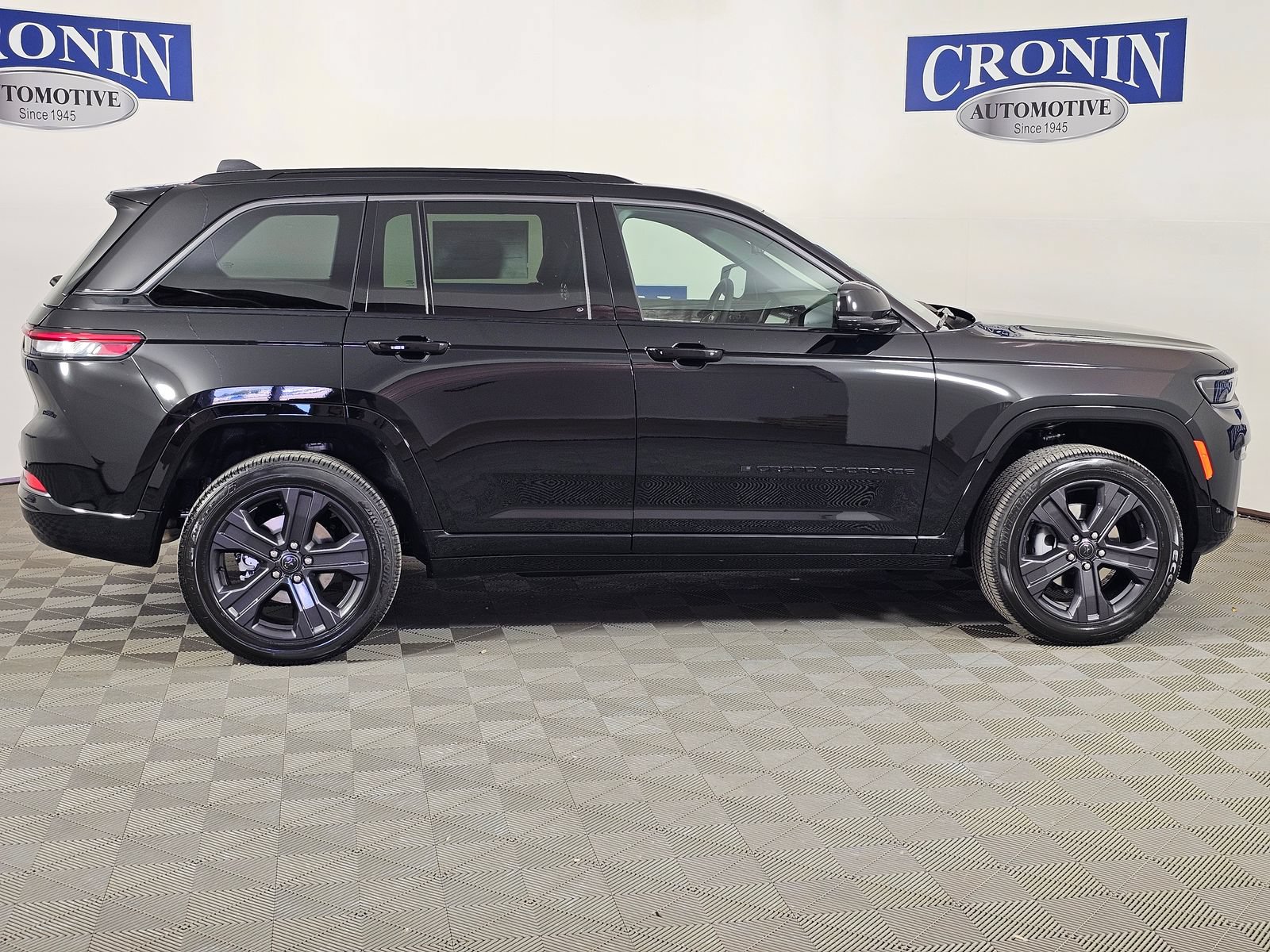 New 2027 Jeep Grand Cherokee Limited AWD/4WD image 35