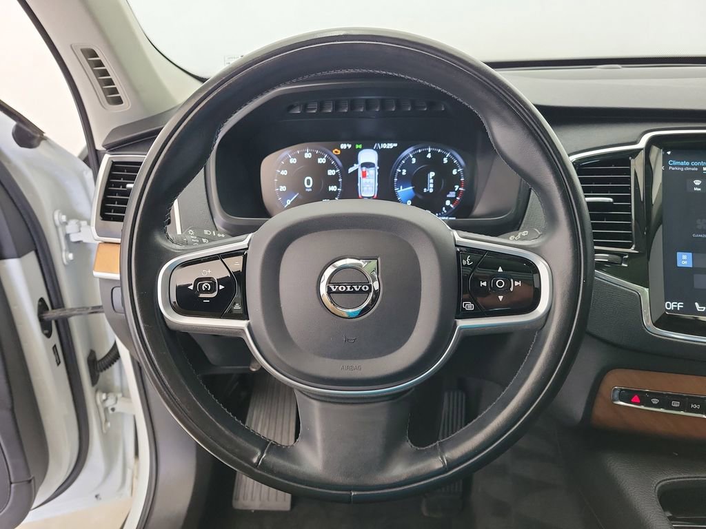 Used 2021 Volvo XC90 T6 Momentum w/ Protection Package Premier AWD/4WD image 23