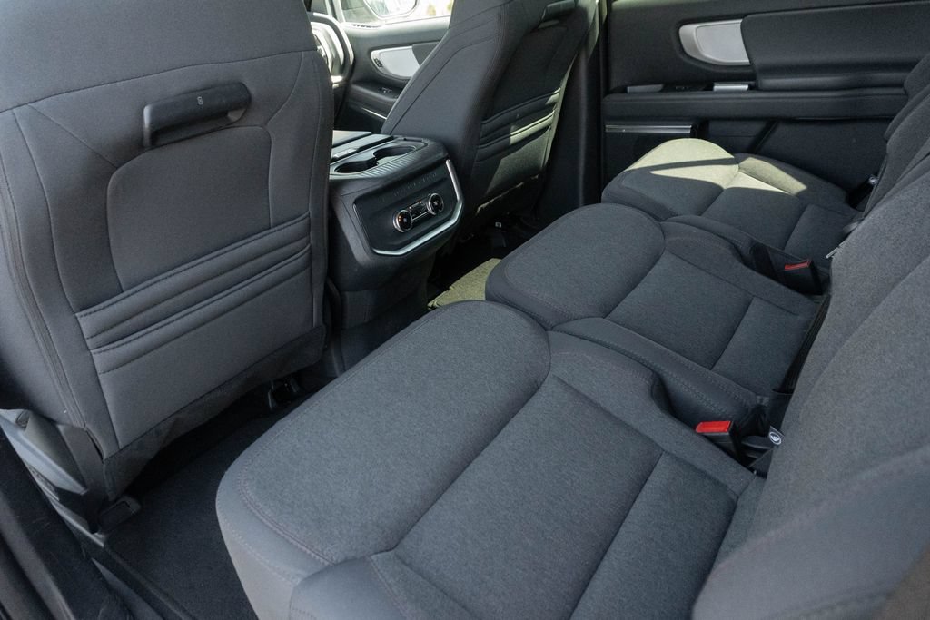 Used 2025 Ford Expedition Active RWD image 23