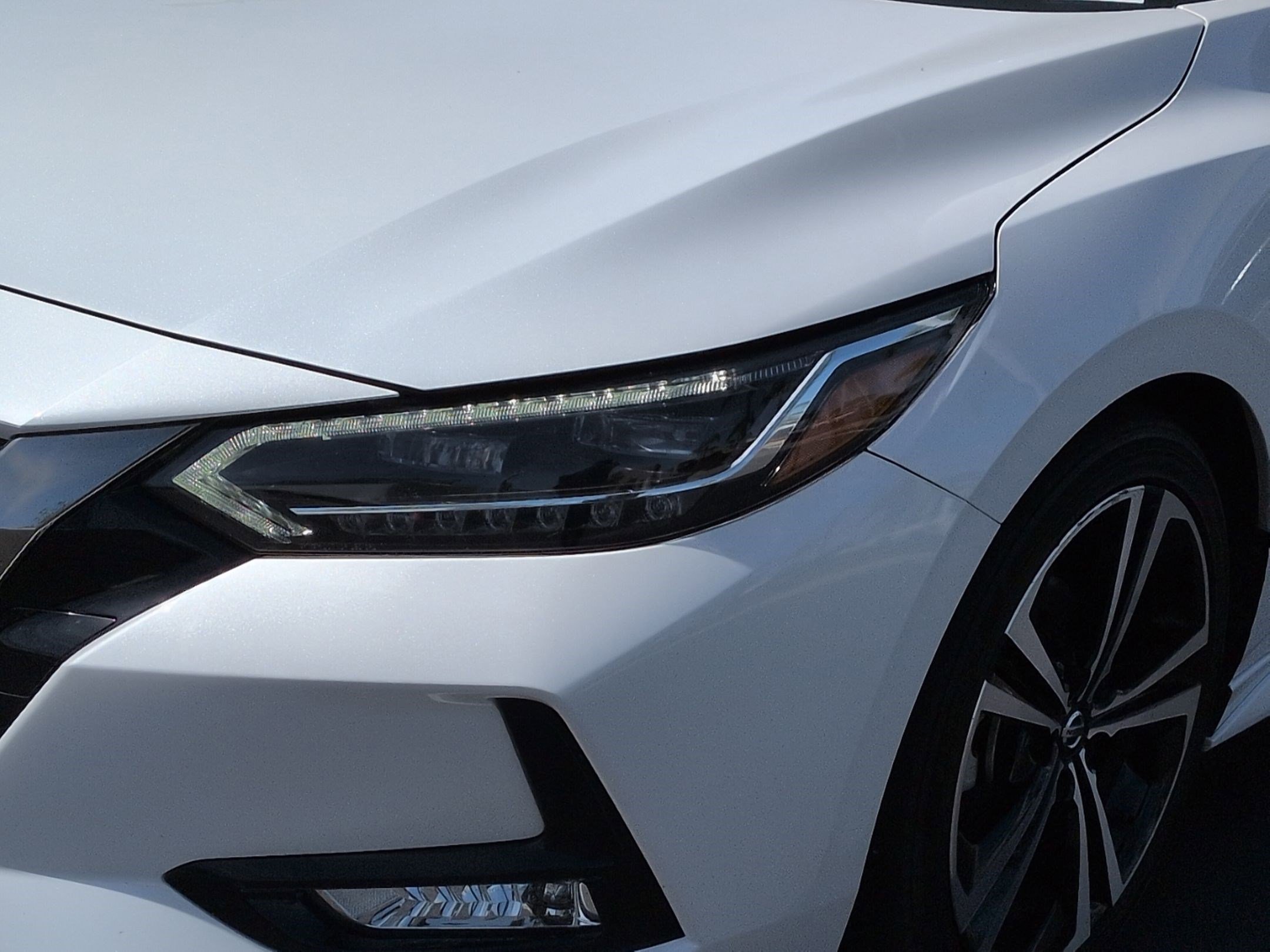 Used 2020 Nissan Sentra SR w/ Premium Package image 6