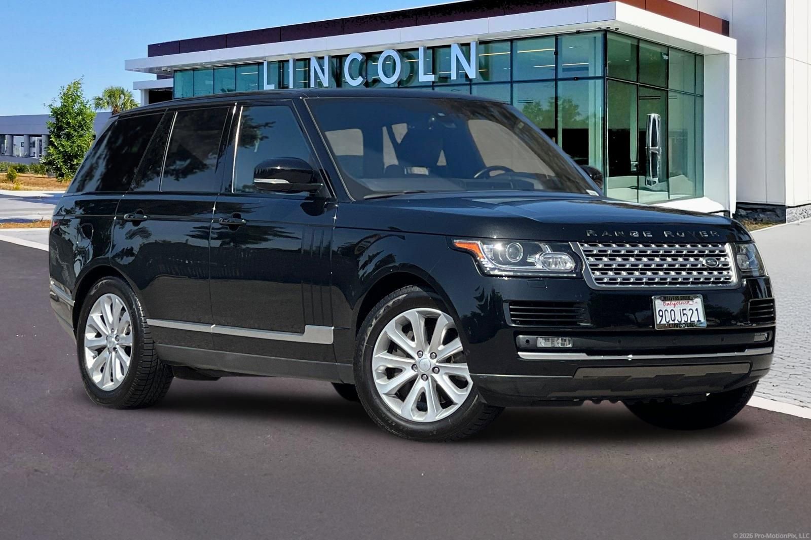 Used 2016 Land Rover Range Rover HSE AWD/4WD image 2