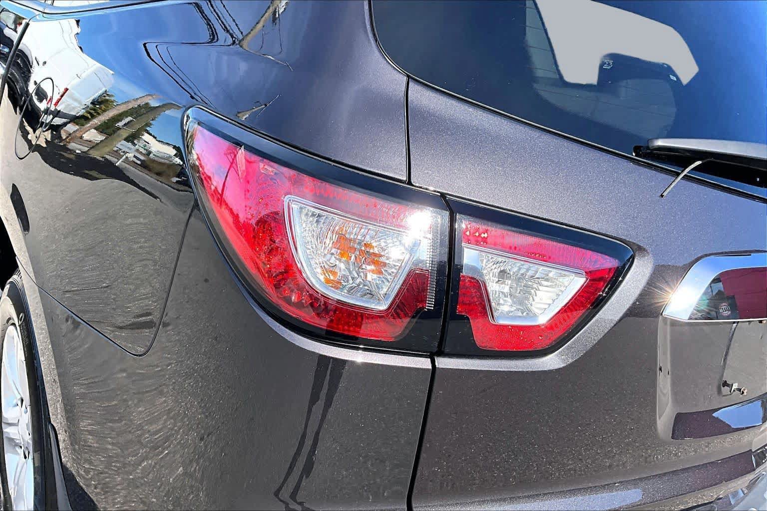 Used 2017 Chevrolet Traverse LS FWD image 27