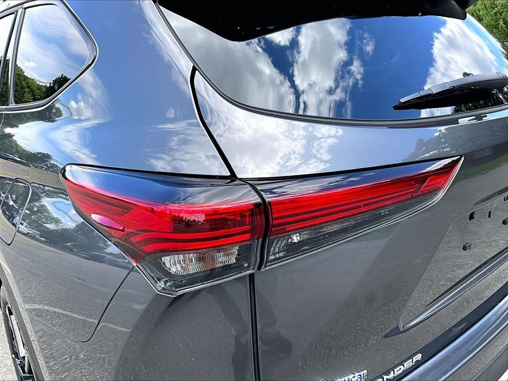 Used 2023 Toyota Highlander XSE AWD/4WD image 35