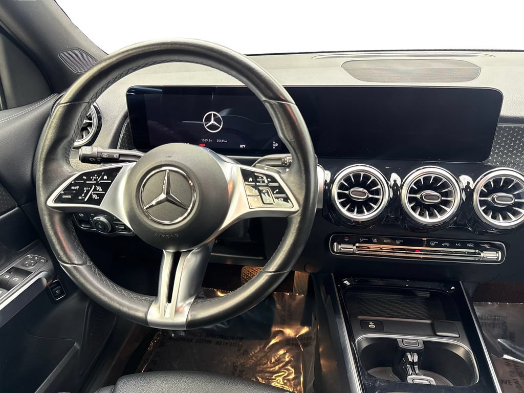 Used 2025 Mercedes-Benz GLB 250 4MATIC image 51