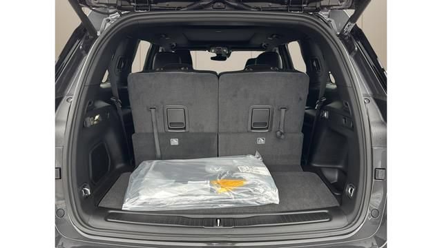 Used 2025 Jeep Grand Cherokee L Limited w/ Luxury Tech Group II AWD/4WD image 15