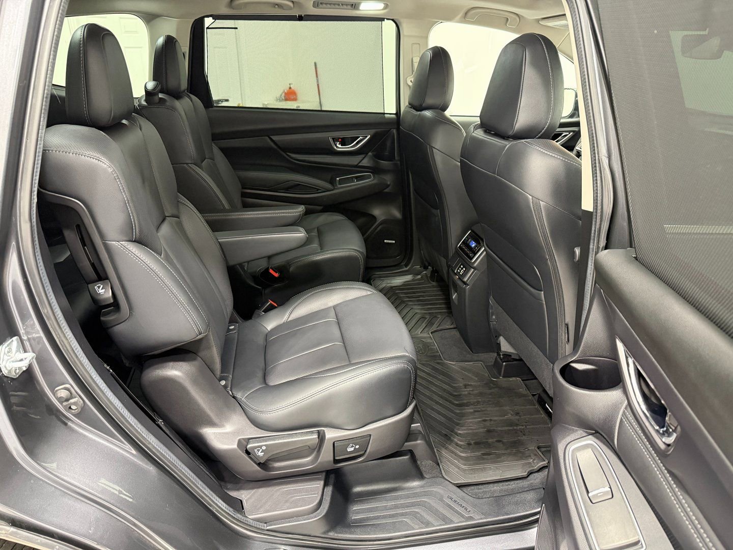 Used 2024 Subaru Ascent Limited w/ Technology Package image 31