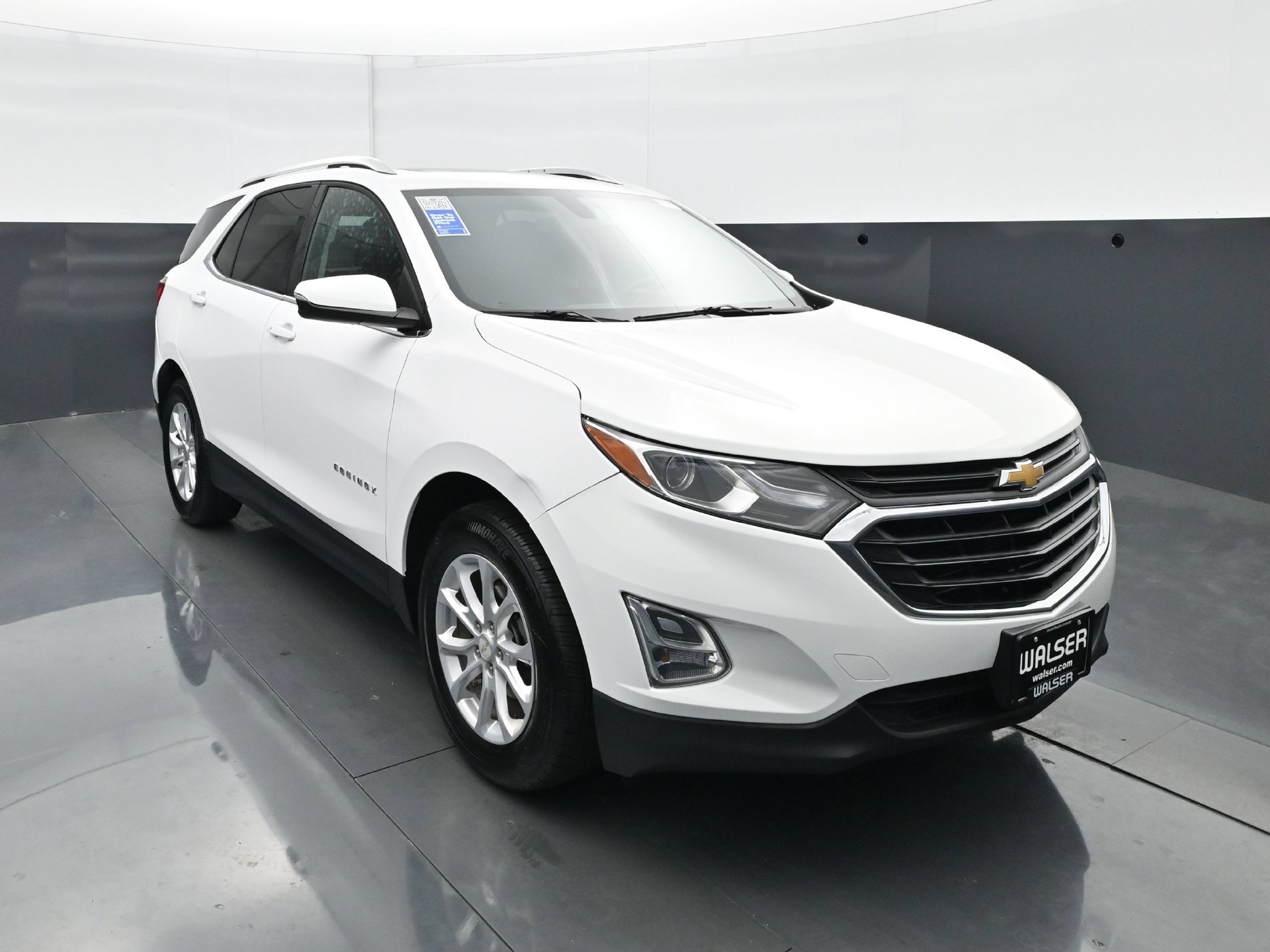 Used 2018 Chevrolet Equinox LT w/ Sun & Infotainment Package FWD image 11