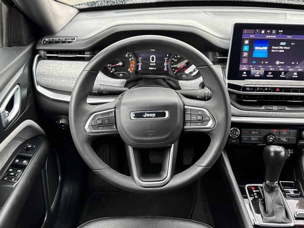 Used 2024 Jeep Compass Latitude AWD/4WD image 15