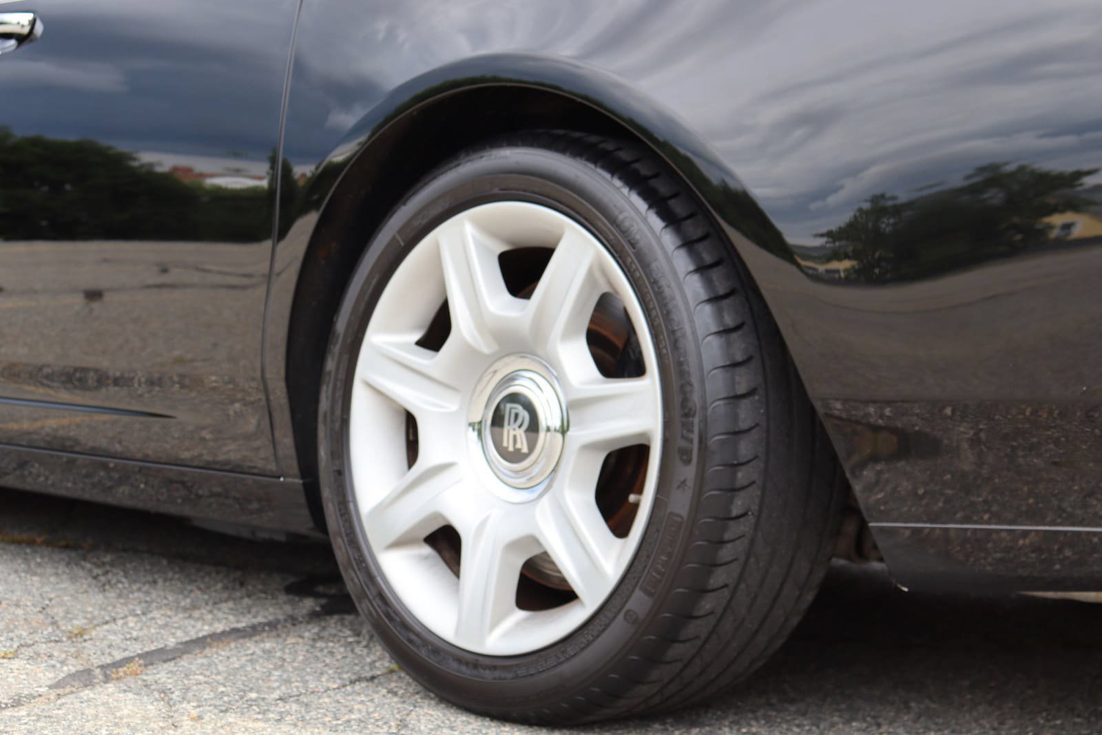 Used 2012 Rolls-Royce Ghost RWD image 10