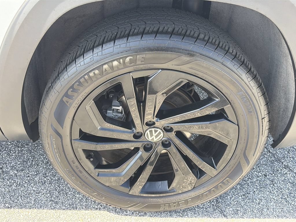 Certified 2023 Volkswagen Atlas SE FWD image 32