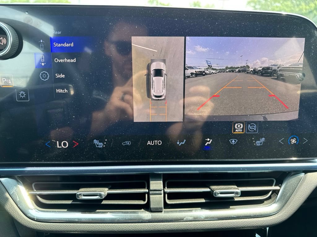 New 2026 Chevrolet Equinox EV LT AWD/4WD image 28