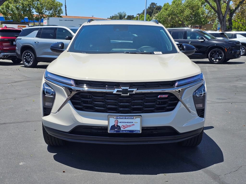 New 2026 Chevrolet Trax RS w/ Sunroof Package FWD image 2
