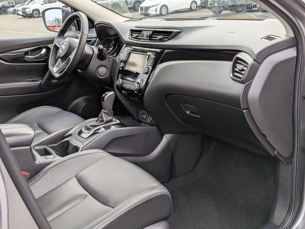 Used 2022 Nissan Rogue Sport SL image 22