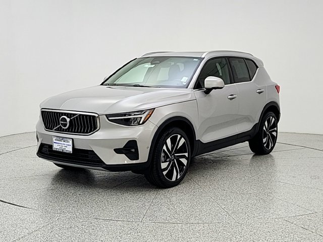 Certified 2023 Volvo XC40 B5 Plus w/ Protection Package Premier